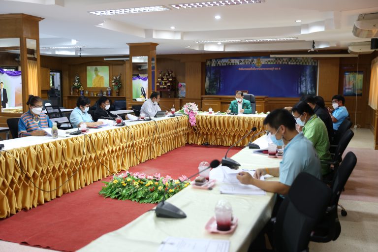 สพป.กาญจนบุรี เขต 2 ประชุมคณะกรรมการยกร่างคู่มือการประเมินสัมฤทธิ์ผลการปฏิบัติงานของข้าราชการครูและบุคลากรทางการศึกษา สายงานบริหารสถานศึกษา