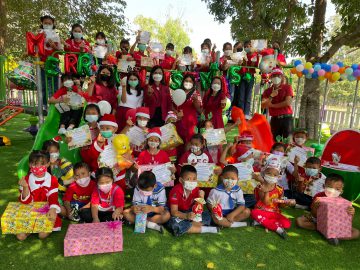 วันที่ 24 ธันวาคม พ.ศ.2564 โรงเรียนบ้านซ่องโรงเรียนนำร่อง Small Smart English Program จัดกิจกรรมวันคริสต์มาส Merry Christmas.